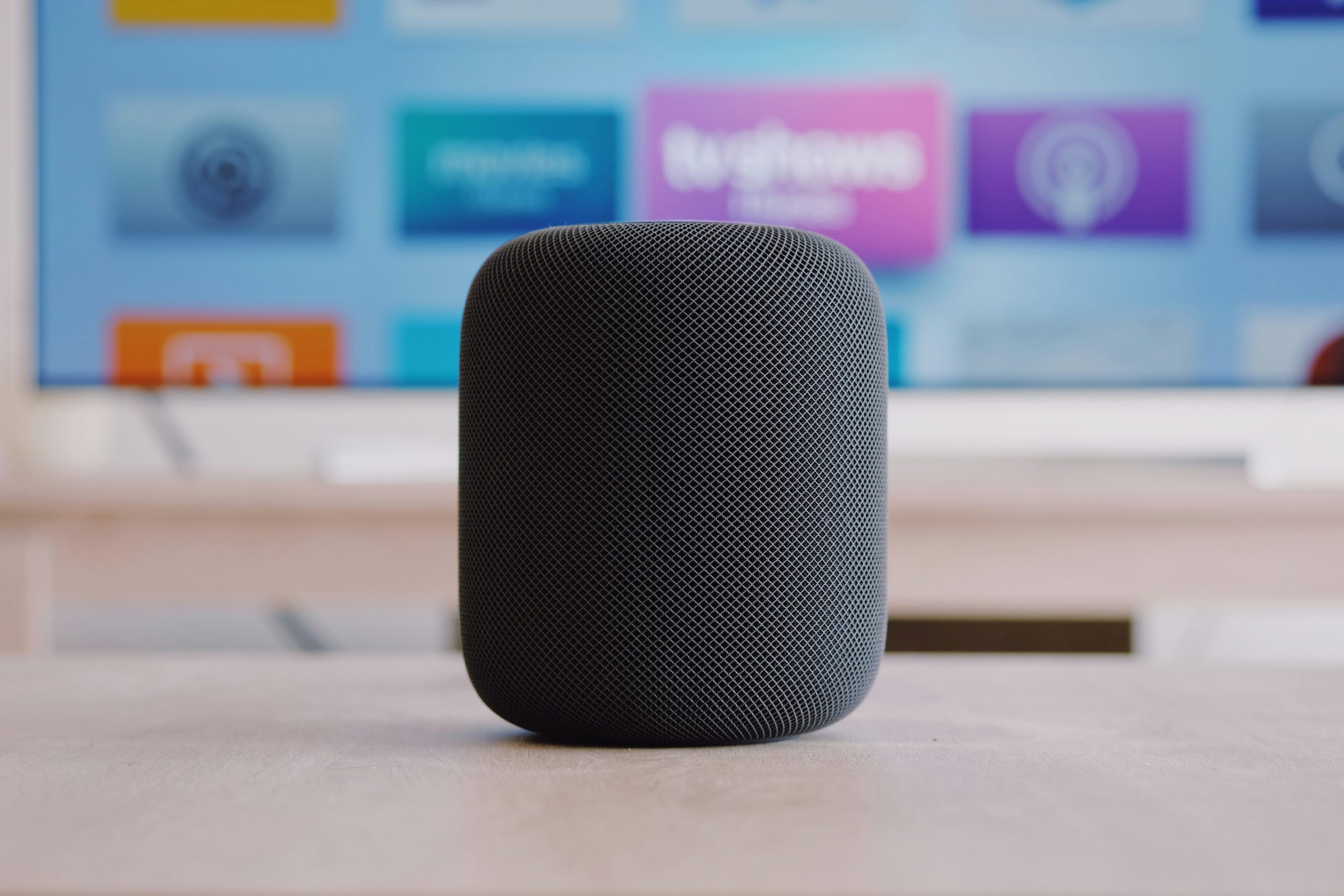 Alexa vs Google Home vs Siri: cuál elegir en 2026
